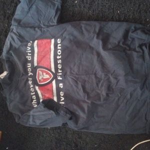 Medium Firestone vtg t shirt
